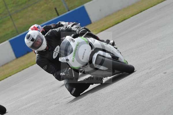 Motorcycle action photographs;Trackday digital images;donington;donington park leicestershire;donington photographs;event digital images;eventdigitalimages;no limits trackday;peter wileman photography;trackday;trackday photos