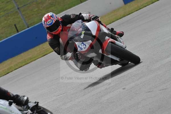 Motorcycle action photographs;Trackday digital images;donington;donington park leicestershire;donington photographs;event digital images;eventdigitalimages;no limits trackday;peter wileman photography;trackday;trackday photos