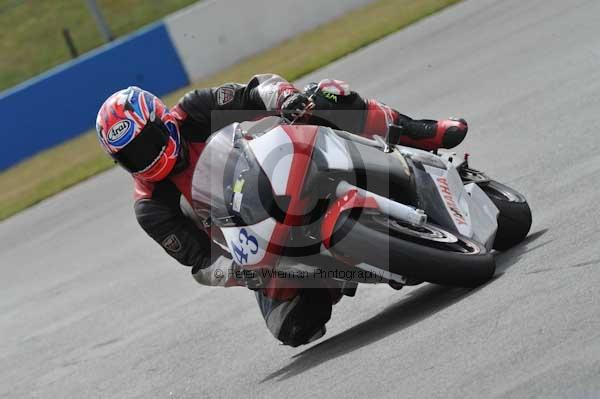 Motorcycle action photographs;Trackday digital images;donington;donington park leicestershire;donington photographs;event digital images;eventdigitalimages;no limits trackday;peter wileman photography;trackday;trackday photos
