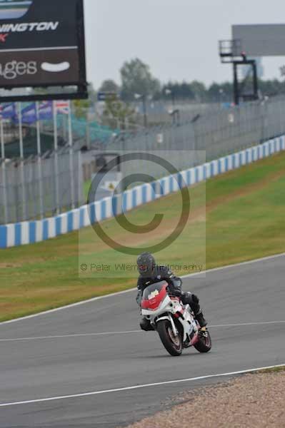 Motorcycle action photographs;Trackday digital images;donington;donington park leicestershire;donington photographs;event digital images;eventdigitalimages;no limits trackday;peter wileman photography;trackday;trackday photos