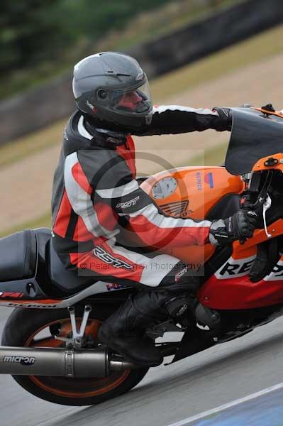 Motorcycle action photographs;Trackday digital images;donington;donington park leicestershire;donington photographs;event digital images;eventdigitalimages;no limits trackday;peter wileman photography;trackday;trackday photos