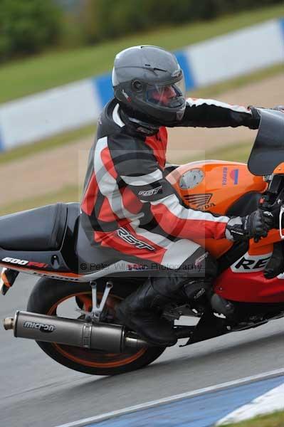 Motorcycle action photographs;Trackday digital images;donington;donington park leicestershire;donington photographs;event digital images;eventdigitalimages;no limits trackday;peter wileman photography;trackday;trackday photos