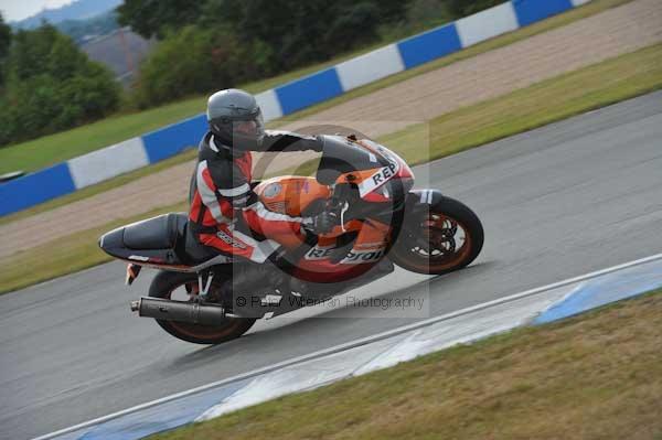 Motorcycle action photographs;Trackday digital images;donington;donington park leicestershire;donington photographs;event digital images;eventdigitalimages;no limits trackday;peter wileman photography;trackday;trackday photos