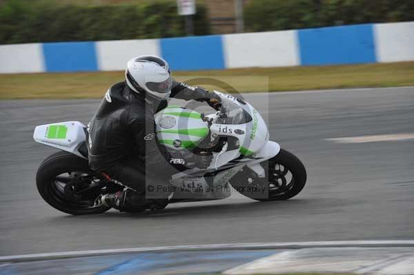 Motorcycle action photographs;Trackday digital images;donington;donington park leicestershire;donington photographs;event digital images;eventdigitalimages;no limits trackday;peter wileman photography;trackday;trackday photos