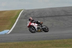 Motorcycle-action-photographs;Trackday-digital-images;donington;donington-park-leicestershire;donington-photographs;event-digital-images;eventdigitalimages;no-limits-trackday;peter-wileman-photography;trackday;trackday-photos