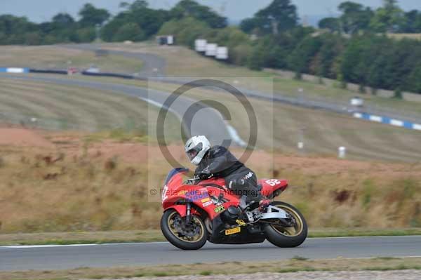 Motorcycle action photographs;Trackday digital images;donington;donington park leicestershire;donington photographs;event digital images;eventdigitalimages;no limits trackday;peter wileman photography;trackday;trackday photos