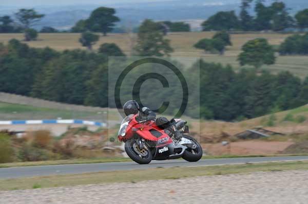 Motorcycle action photographs;Trackday digital images;donington;donington park leicestershire;donington photographs;event digital images;eventdigitalimages;no limits trackday;peter wileman photography;trackday;trackday photos