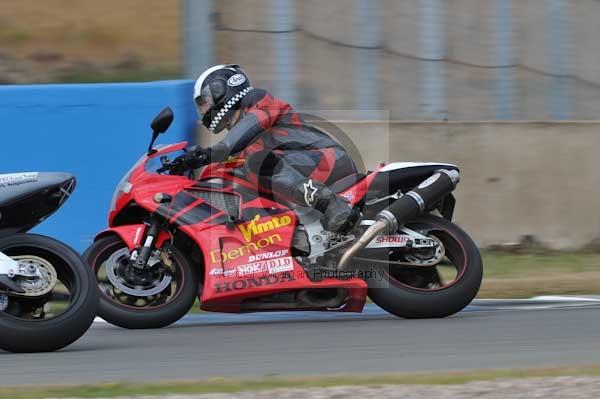 Motorcycle action photographs;Trackday digital images;donington;donington park leicestershire;donington photographs;event digital images;eventdigitalimages;no limits trackday;peter wileman photography;trackday;trackday photos