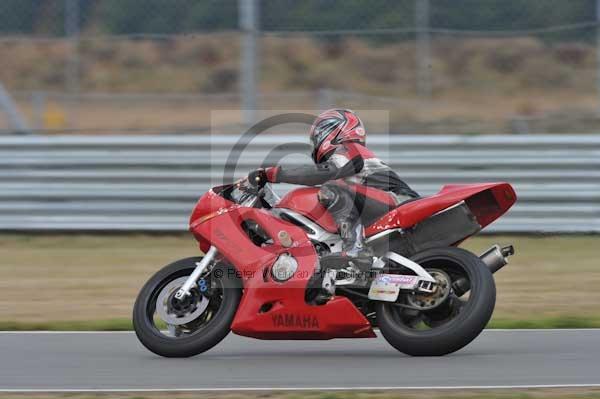 Motorcycle action photographs;Trackday digital images;donington;donington park leicestershire;donington photographs;event digital images;eventdigitalimages;no limits trackday;peter wileman photography;trackday;trackday photos