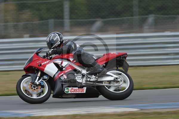 Motorcycle action photographs;Trackday digital images;donington;donington park leicestershire;donington photographs;event digital images;eventdigitalimages;no limits trackday;peter wileman photography;trackday;trackday photos