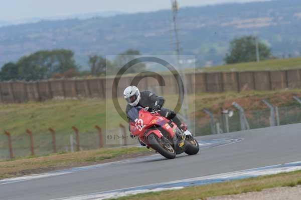 Motorcycle action photographs;Trackday digital images;donington;donington park leicestershire;donington photographs;event digital images;eventdigitalimages;no limits trackday;peter wileman photography;trackday;trackday photos
