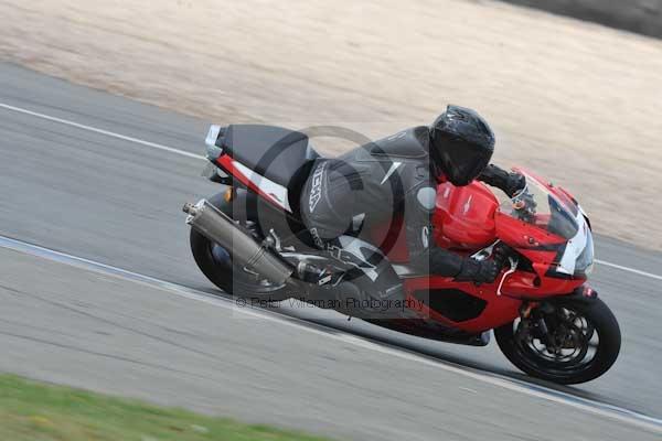 Motorcycle action photographs;Trackday digital images;donington;donington park leicestershire;donington photographs;event digital images;eventdigitalimages;no limits trackday;peter wileman photography;trackday;trackday photos