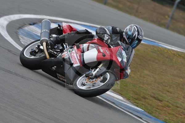 Motorcycle action photographs;Trackday digital images;donington;donington park leicestershire;donington photographs;event digital images;eventdigitalimages;no limits trackday;peter wileman photography;trackday;trackday photos