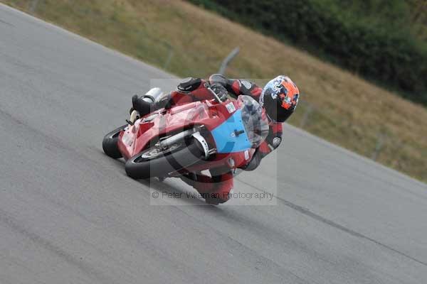 Motorcycle action photographs;Trackday digital images;donington;donington park leicestershire;donington photographs;event digital images;eventdigitalimages;no limits trackday;peter wileman photography;trackday;trackday photos