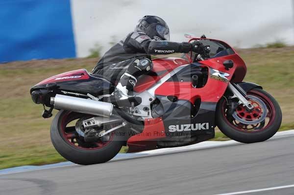 Motorcycle action photographs;Trackday digital images;donington;donington park leicestershire;donington photographs;event digital images;eventdigitalimages;no limits trackday;peter wileman photography;trackday;trackday photos