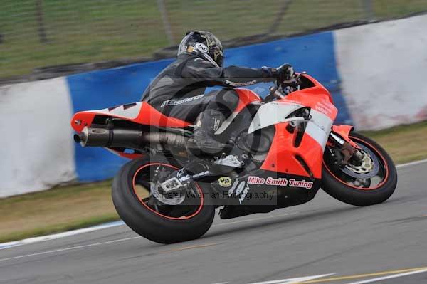 Motorcycle action photographs;Trackday digital images;donington;donington park leicestershire;donington photographs;event digital images;eventdigitalimages;no limits trackday;peter wileman photography;trackday;trackday photos