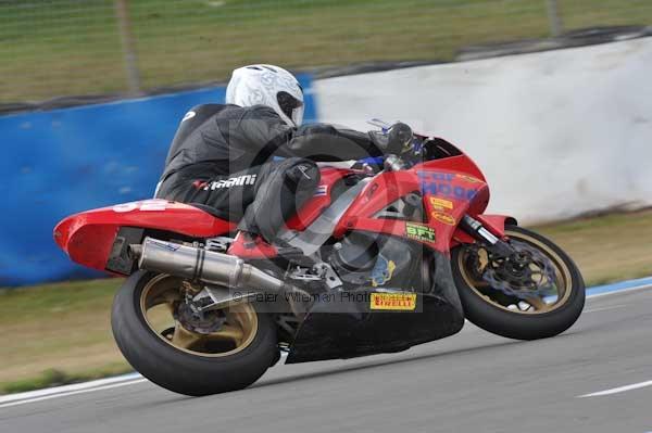 Motorcycle action photographs;Trackday digital images;donington;donington park leicestershire;donington photographs;event digital images;eventdigitalimages;no limits trackday;peter wileman photography;trackday;trackday photos