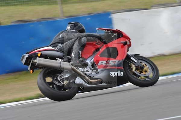 Motorcycle action photographs;Trackday digital images;donington;donington park leicestershire;donington photographs;event digital images;eventdigitalimages;no limits trackday;peter wileman photography;trackday;trackday photos