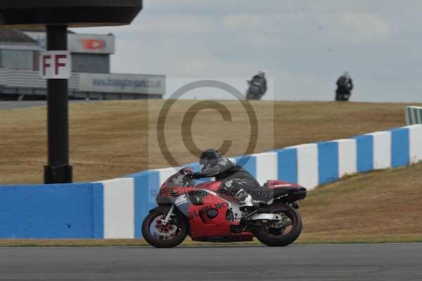 Motorcycle action photographs;Trackday digital images;donington;donington park leicestershire;donington photographs;event digital images;eventdigitalimages;no limits trackday;peter wileman photography;trackday;trackday photos