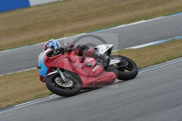 Motorcycle action photographs;Trackday digital images;donington;donington park leicestershire;donington photographs;event digital images;eventdigitalimages;no limits trackday;peter wileman photography;trackday;trackday photos