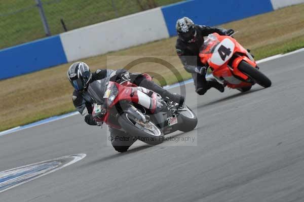 Motorcycle action photographs;Trackday digital images;donington;donington park leicestershire;donington photographs;event digital images;eventdigitalimages;no limits trackday;peter wileman photography;trackday;trackday photos