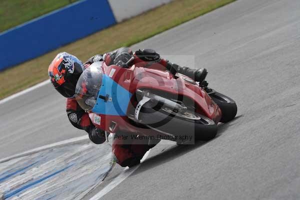 Motorcycle action photographs;Trackday digital images;donington;donington park leicestershire;donington photographs;event digital images;eventdigitalimages;no limits trackday;peter wileman photography;trackday;trackday photos