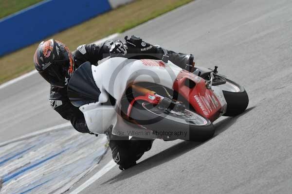 Motorcycle action photographs;Trackday digital images;donington;donington park leicestershire;donington photographs;event digital images;eventdigitalimages;no limits trackday;peter wileman photography;trackday;trackday photos