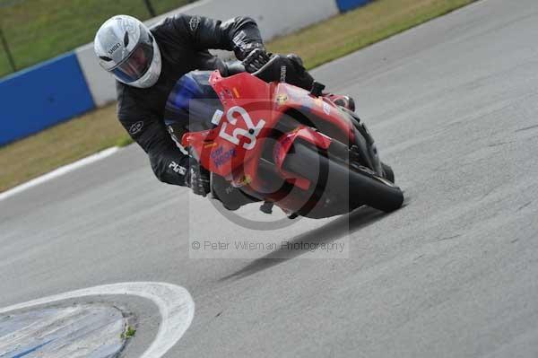 Motorcycle action photographs;Trackday digital images;donington;donington park leicestershire;donington photographs;event digital images;eventdigitalimages;no limits trackday;peter wileman photography;trackday;trackday photos