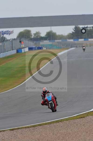 Motorcycle action photographs;Trackday digital images;donington;donington park leicestershire;donington photographs;event digital images;eventdigitalimages;no limits trackday;peter wileman photography;trackday;trackday photos