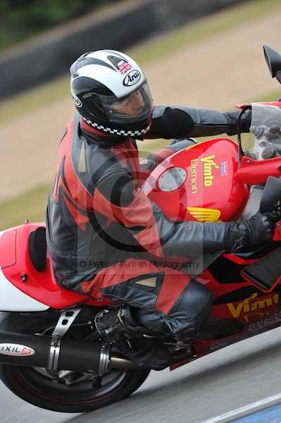 Motorcycle action photographs;Trackday digital images;donington;donington park leicestershire;donington photographs;event digital images;eventdigitalimages;no limits trackday;peter wileman photography;trackday;trackday photos