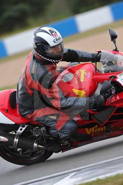 Motorcycle action photographs;Trackday digital images;donington;donington park leicestershire;donington photographs;event digital images;eventdigitalimages;no limits trackday;peter wileman photography;trackday;trackday photos