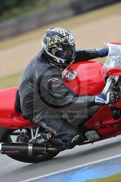 Motorcycle action photographs;Trackday digital images;donington;donington park leicestershire;donington photographs;event digital images;eventdigitalimages;no limits trackday;peter wileman photography;trackday;trackday photos