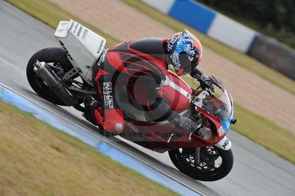 Motorcycle action photographs;Trackday digital images;donington;donington park leicestershire;donington photographs;event digital images;eventdigitalimages;no limits trackday;peter wileman photography;trackday;trackday photos