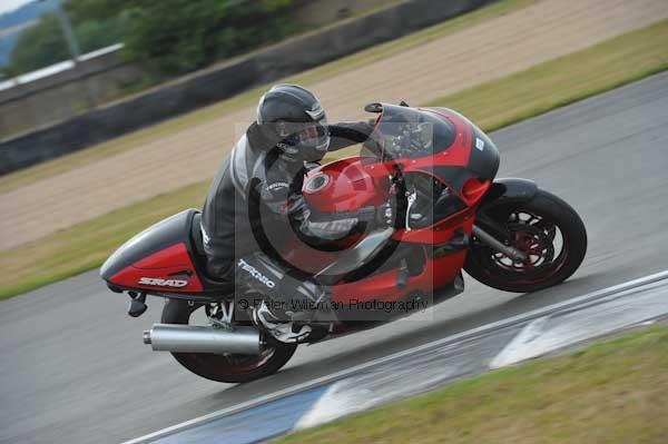 Motorcycle action photographs;Trackday digital images;donington;donington park leicestershire;donington photographs;event digital images;eventdigitalimages;no limits trackday;peter wileman photography;trackday;trackday photos