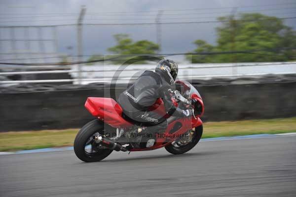 Motorcycle action photographs;Trackday digital images;donington;donington park leicestershire;donington photographs;event digital images;eventdigitalimages;no limits trackday;peter wileman photography;trackday;trackday photos