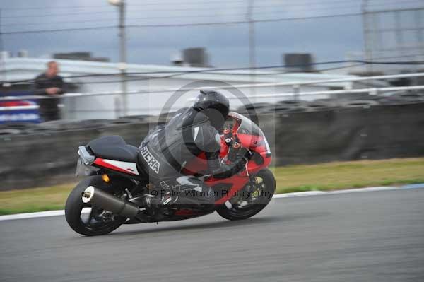 Motorcycle action photographs;Trackday digital images;donington;donington park leicestershire;donington photographs;event digital images;eventdigitalimages;no limits trackday;peter wileman photography;trackday;trackday photos