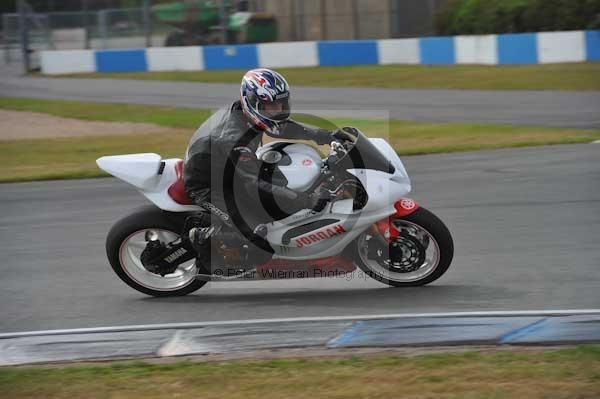 Motorcycle action photographs;Trackday digital images;donington;donington park leicestershire;donington photographs;event digital images;eventdigitalimages;no limits trackday;peter wileman photography;trackday;trackday photos