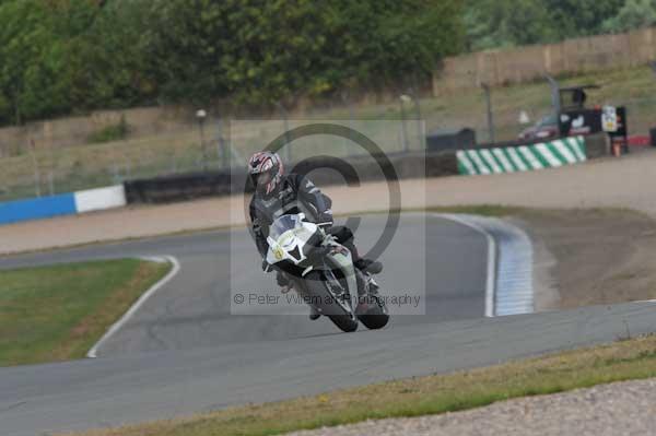 Motorcycle action photographs;Trackday digital images;donington;donington park leicestershire;donington photographs;event digital images;eventdigitalimages;no limits trackday;peter wileman photography;trackday;trackday photos