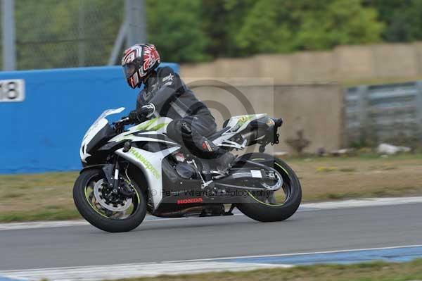Motorcycle action photographs;Trackday digital images;donington;donington park leicestershire;donington photographs;event digital images;eventdigitalimages;no limits trackday;peter wileman photography;trackday;trackday photos