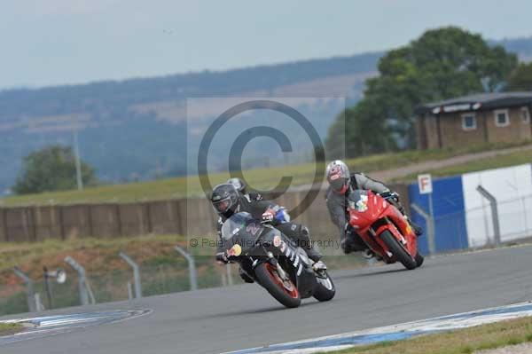 Motorcycle action photographs;Trackday digital images;donington;donington park leicestershire;donington photographs;event digital images;eventdigitalimages;no limits trackday;peter wileman photography;trackday;trackday photos
