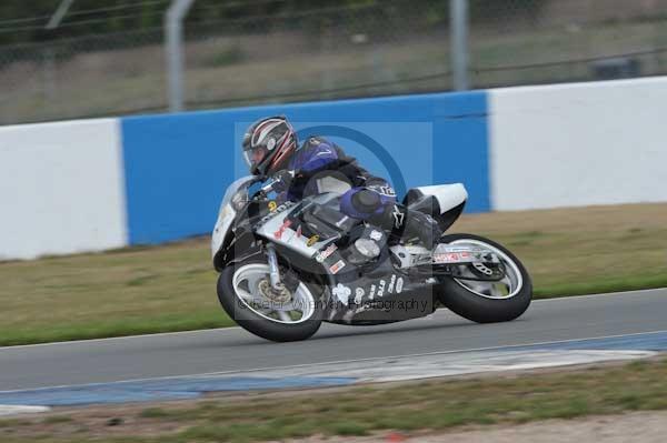 Motorcycle action photographs;Trackday digital images;donington;donington park leicestershire;donington photographs;event digital images;eventdigitalimages;no limits trackday;peter wileman photography;trackday;trackday photos