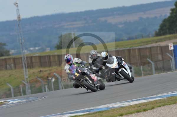Motorcycle action photographs;Trackday digital images;donington;donington park leicestershire;donington photographs;event digital images;eventdigitalimages;no limits trackday;peter wileman photography;trackday;trackday photos