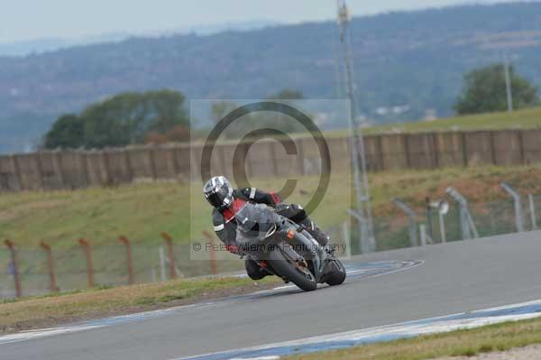 Motorcycle action photographs;Trackday digital images;donington;donington park leicestershire;donington photographs;event digital images;eventdigitalimages;no limits trackday;peter wileman photography;trackday;trackday photos