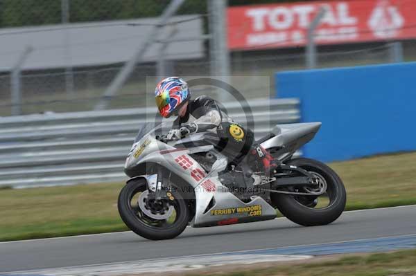 Motorcycle action photographs;Trackday digital images;donington;donington park leicestershire;donington photographs;event digital images;eventdigitalimages;no limits trackday;peter wileman photography;trackday;trackday photos