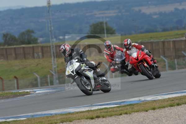 Motorcycle action photographs;Trackday digital images;donington;donington park leicestershire;donington photographs;event digital images;eventdigitalimages;no limits trackday;peter wileman photography;trackday;trackday photos