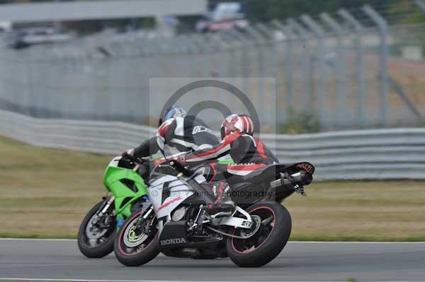 Motorcycle action photographs;Trackday digital images;donington;donington park leicestershire;donington photographs;event digital images;eventdigitalimages;no limits trackday;peter wileman photography;trackday;trackday photos