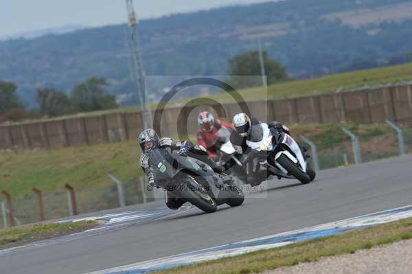 Motorcycle action photographs;Trackday digital images;donington;donington park leicestershire;donington photographs;event digital images;eventdigitalimages;no limits trackday;peter wileman photography;trackday;trackday photos