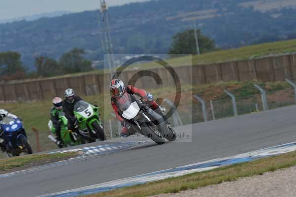 Motorcycle action photographs;Trackday digital images;donington;donington park leicestershire;donington photographs;event digital images;eventdigitalimages;no limits trackday;peter wileman photography;trackday;trackday photos