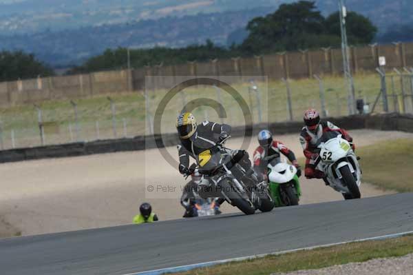 Motorcycle action photographs;Trackday digital images;donington;donington park leicestershire;donington photographs;event digital images;eventdigitalimages;no limits trackday;peter wileman photography;trackday;trackday photos