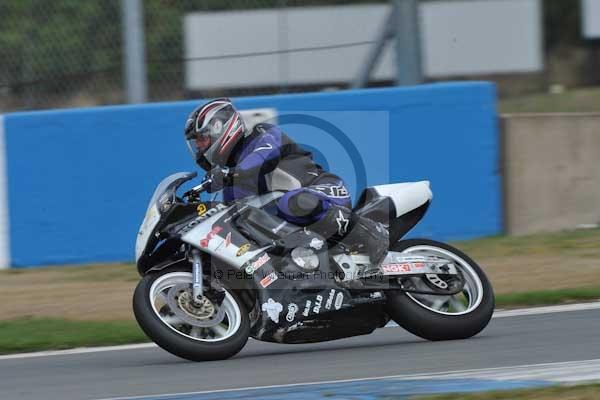Motorcycle action photographs;Trackday digital images;donington;donington park leicestershire;donington photographs;event digital images;eventdigitalimages;no limits trackday;peter wileman photography;trackday;trackday photos